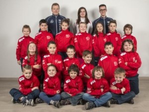 DA SX SEDUTI: CAPUZZO MARCO, BELLAMIO NICOLA, BRAGA ROBERTO, PULZE FRANCESCO, BARALDO ALESSANDRO; ACCOSCIATI: PAGNIN SOFIA, CAPUZZO NICOLA, RAVAGNAN EDOARDO, GREGGIO CRISTIAN, CANDIAN PAOLO, CARDIN ELEONORA; IN PIEDI: MINGARDO ALESSIO, VIDALE LUCA, BARALDO ANGELICA, PONTESILLI AURORA, ZULATO LINDA, GARBIN SAMUELE, PAVAN MARCO. DIETRO: DIRIGENTE ACCOMPAGNATORE BERNARDINI CLAUDIO, BONATO RACHELE, DS RESPONSABILE ROSA LUCA. MANCANO COSTA GIANMARCO, DAL DEGAN ANDREA, CAPUZZO JUAN ANTONIO. GARBIN E CAPUZZO N. PASSATI ALLA SQUADRA GIOVANISSIMI